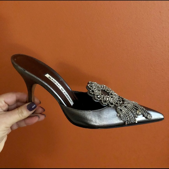 Manolo Blanhik heels! - Picture 3 of 8